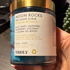 TRULY Moon Rocks Pre-Shave Scrub - Blue and Gold